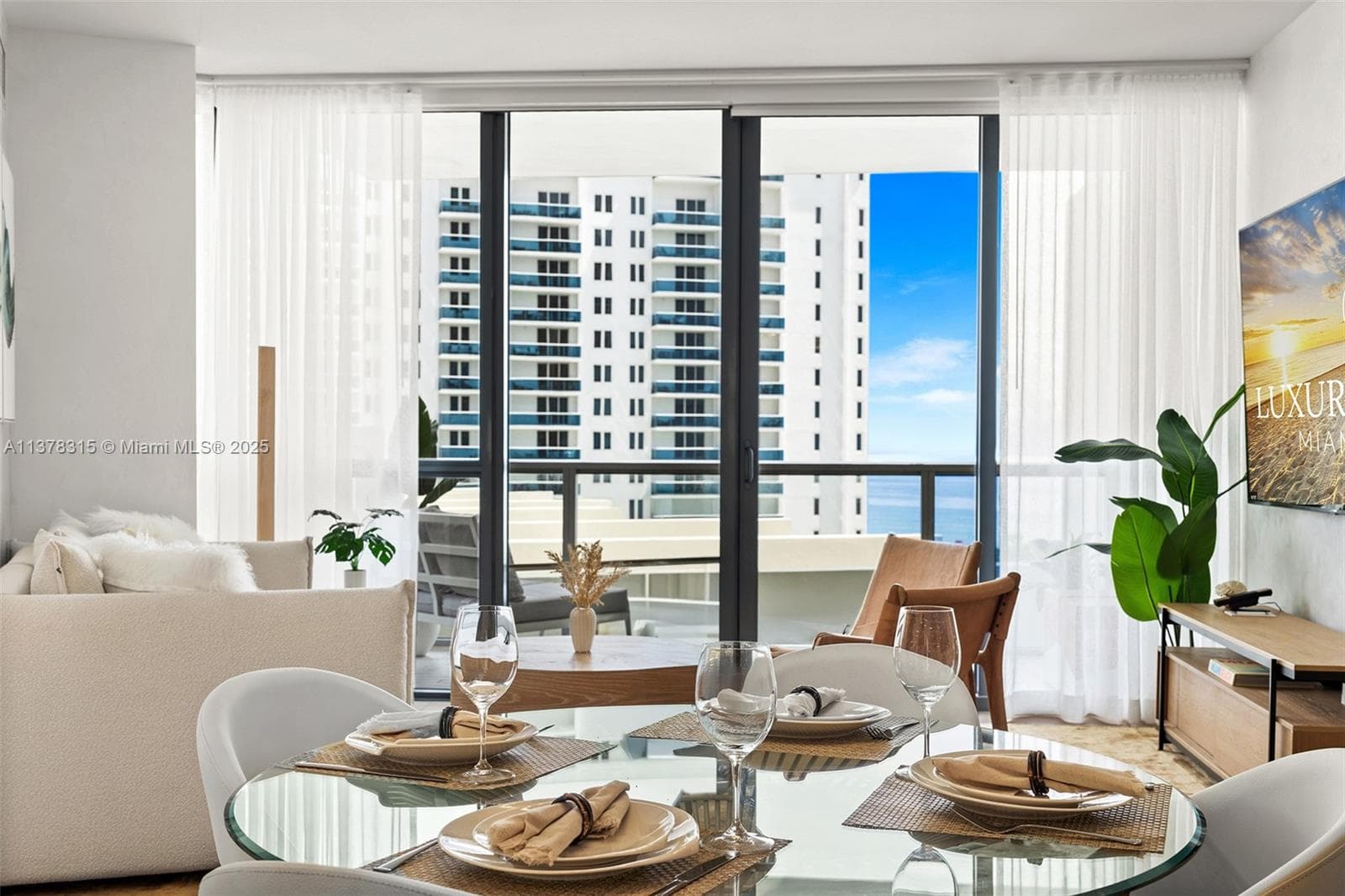 A11378315 — Miami Beach — 11