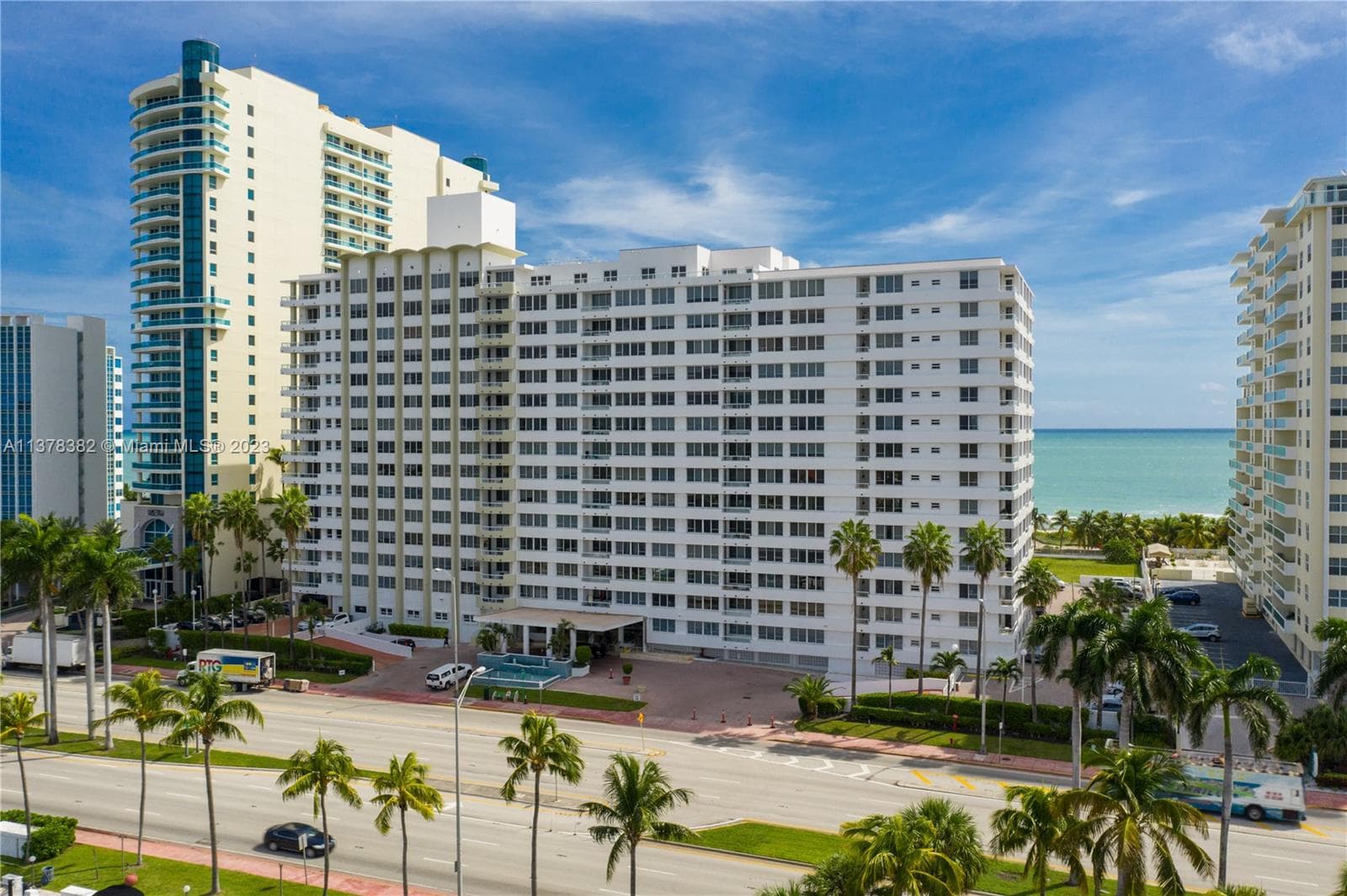 A11378382 — Miami Beach — 28
