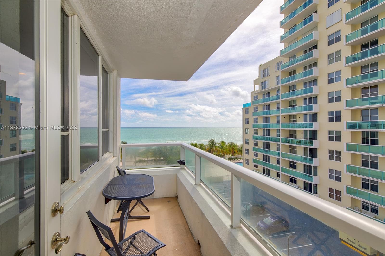A11378382 — Miami Beach — 24