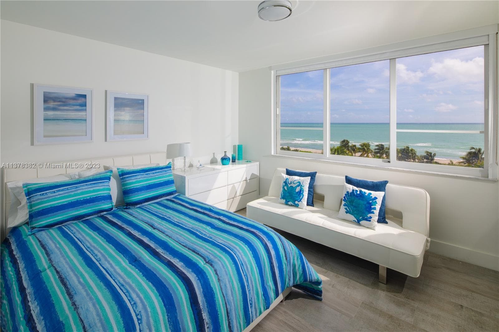 A11378382 — Miami Beach — 18