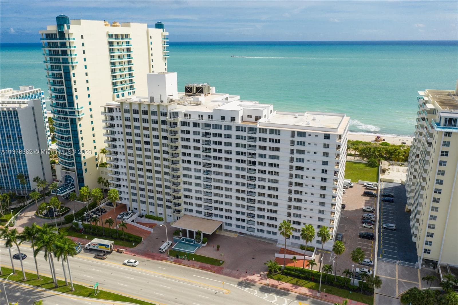 A11378382 — Miami Beach — 29