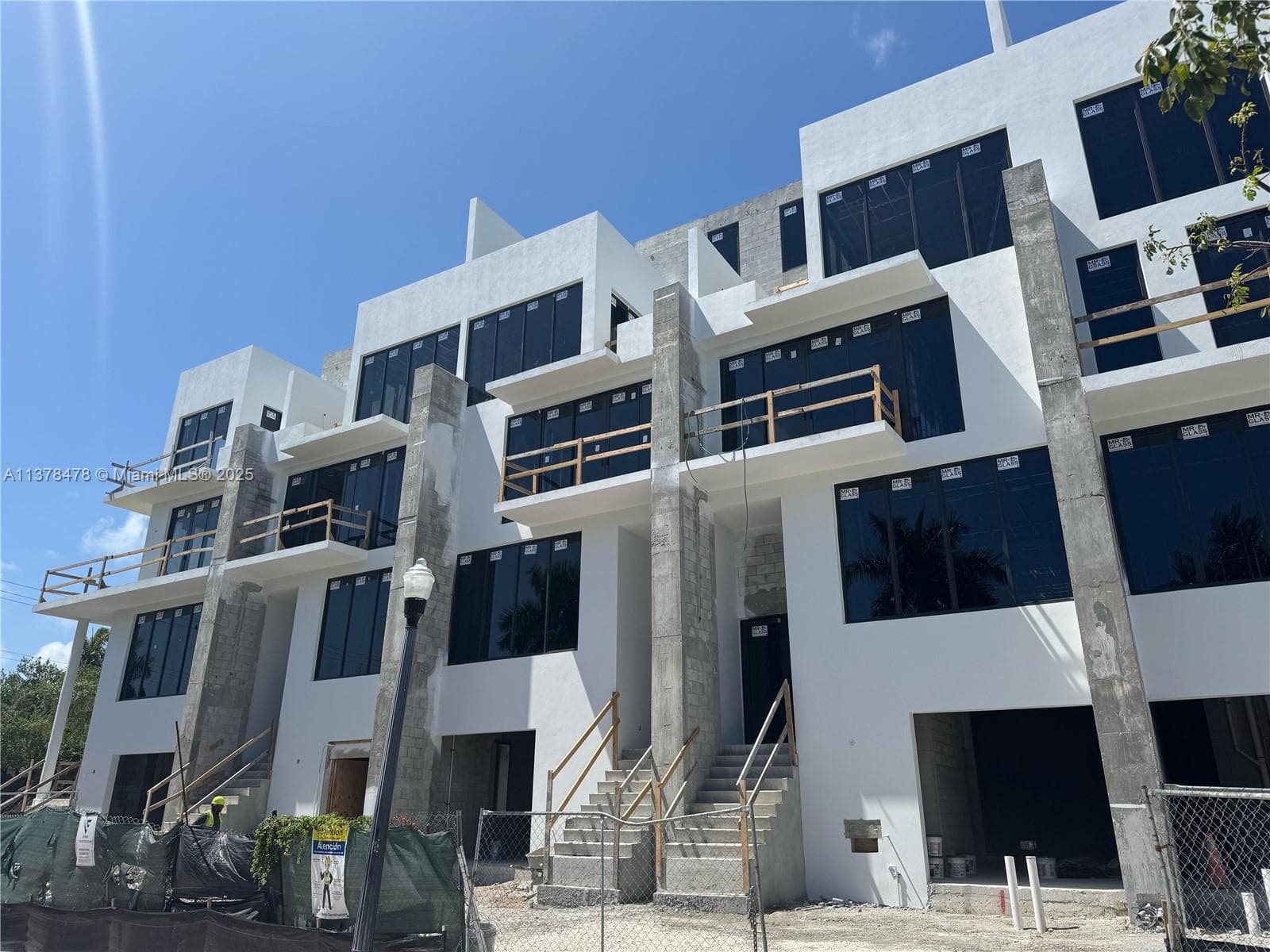 A11378478 — Miami Beach — 2