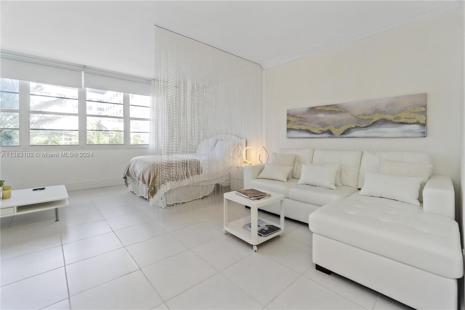A11383102 — Miami Beach — 2