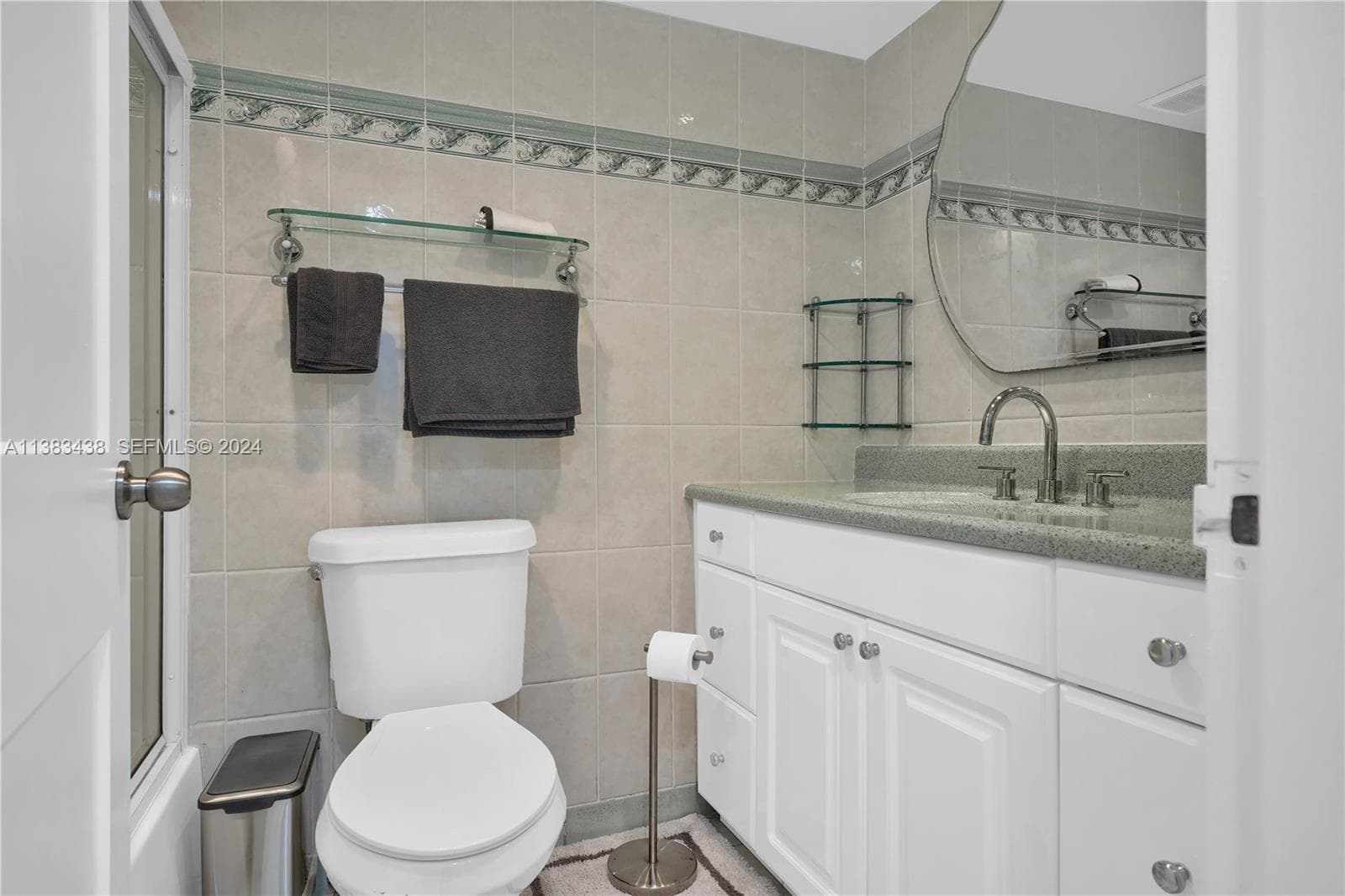 A11383438 — Miami Beach — 23