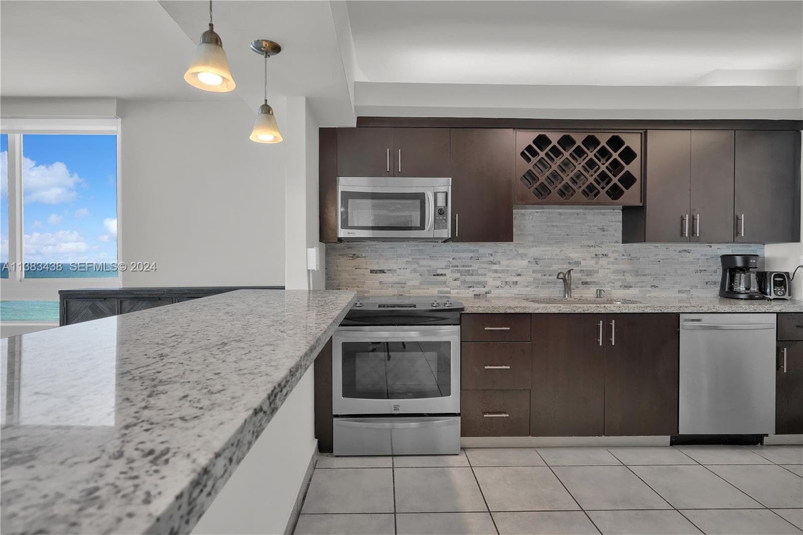 A11383438 — Miami Beach — 27