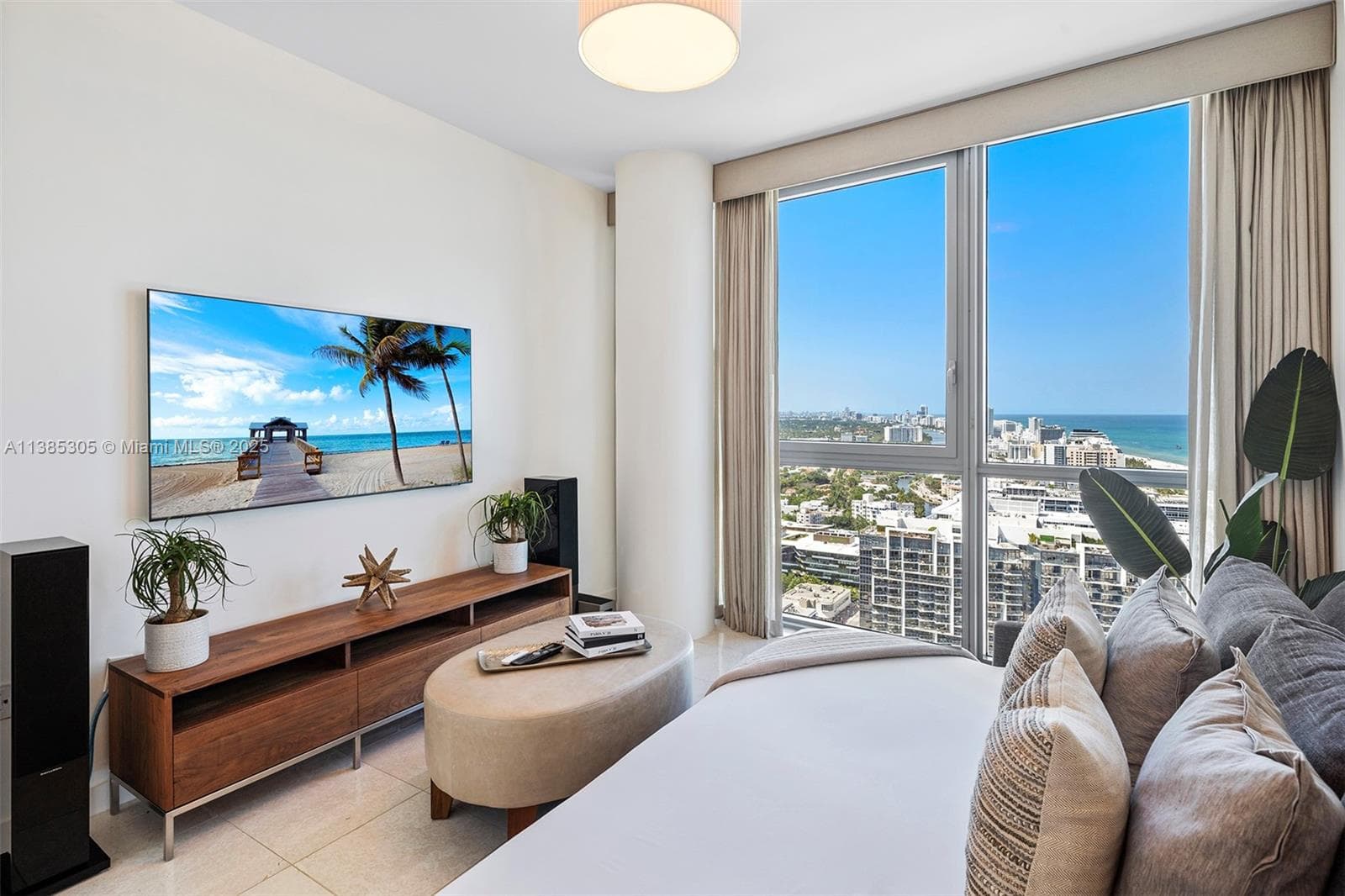 A11385305 — Miami Beach — 22