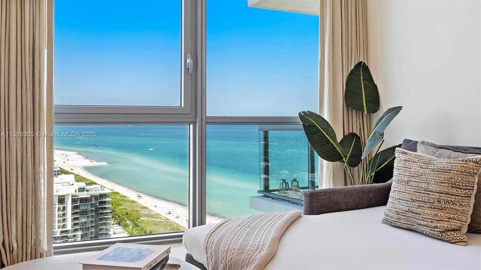 A11385305 — Miami Beach — 20