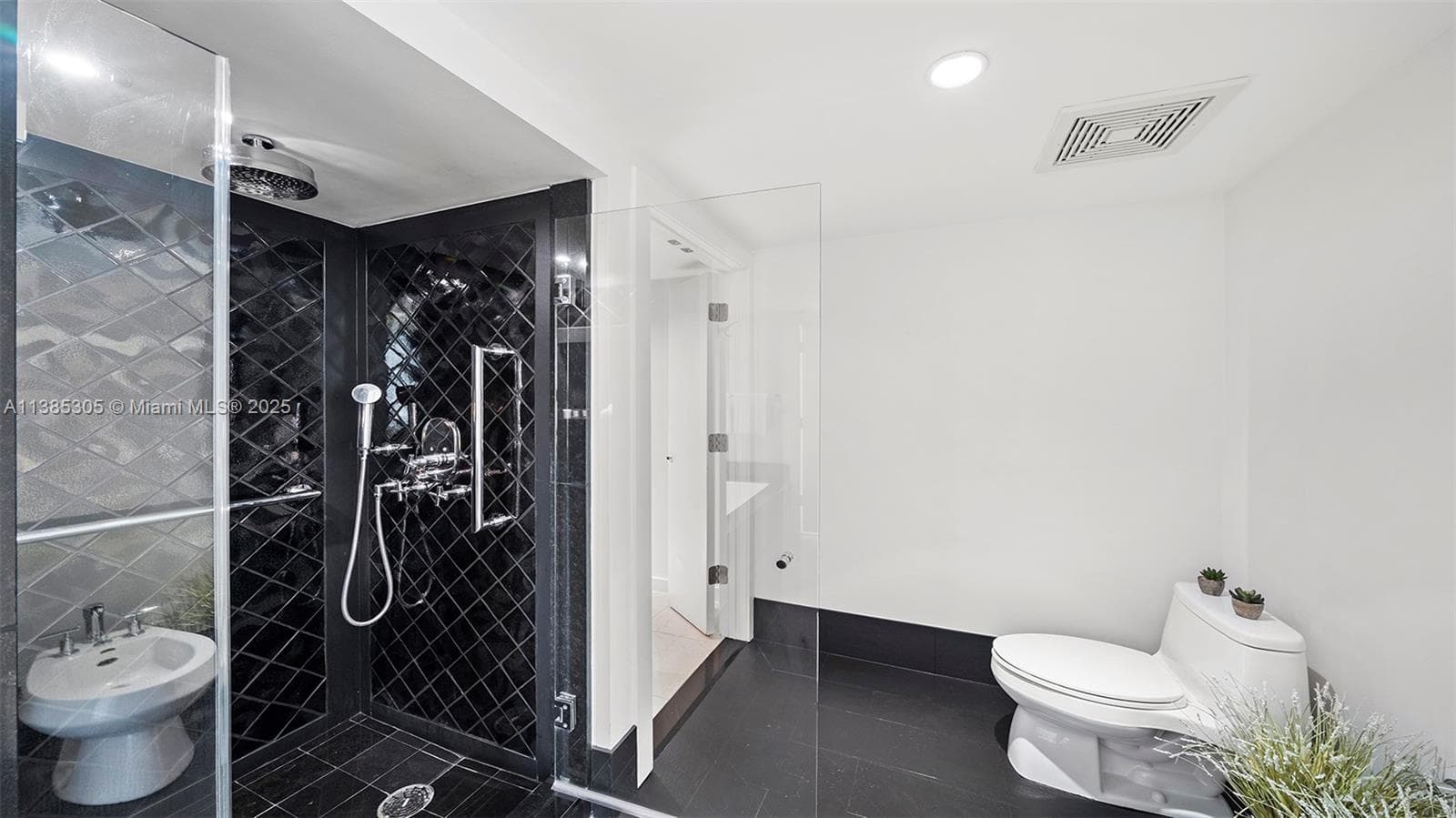 A11385305 — Miami Beach — 45