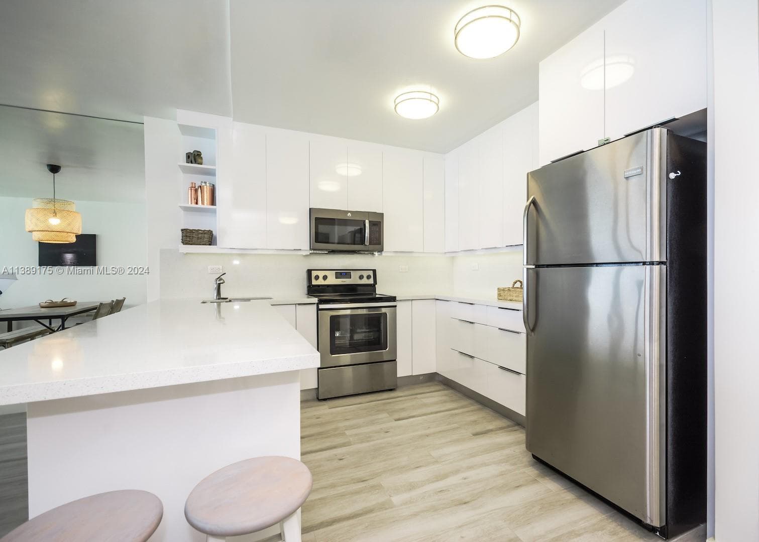 A11389175 — Miami Beach — 3
