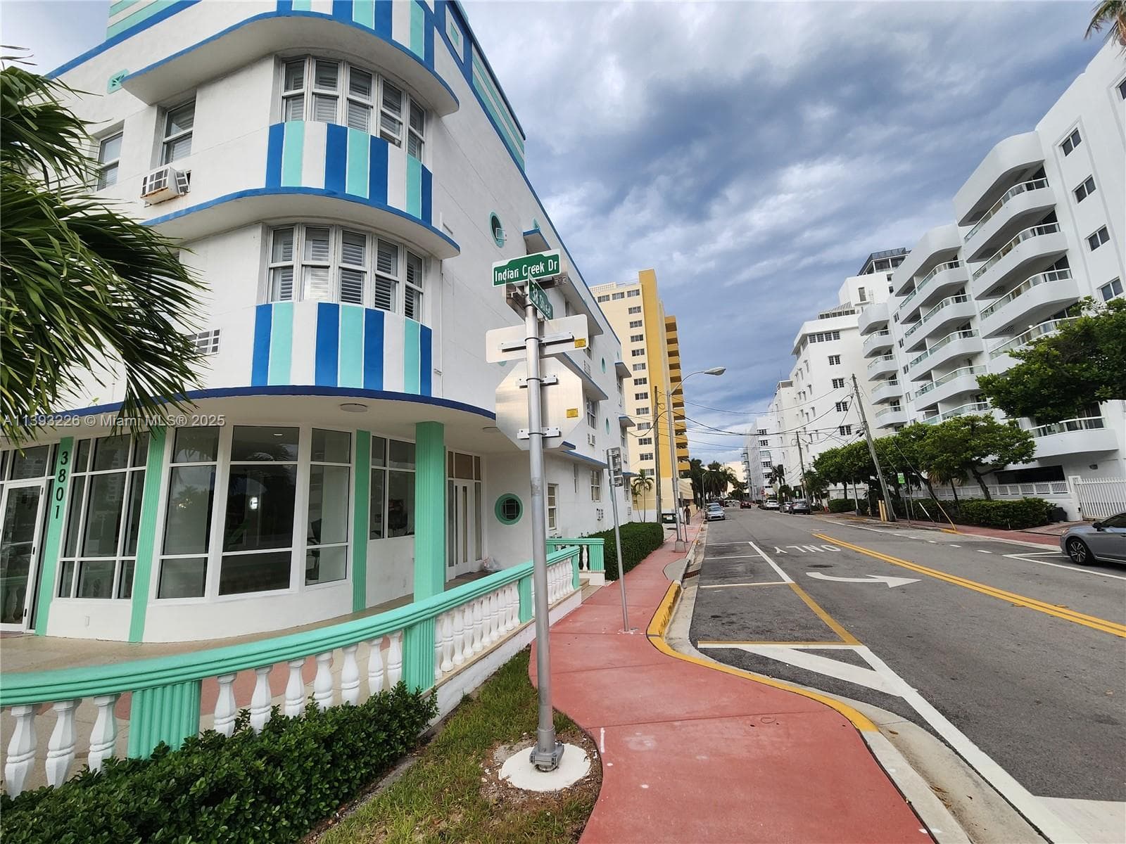 A11393226 — Miami Beach — 23