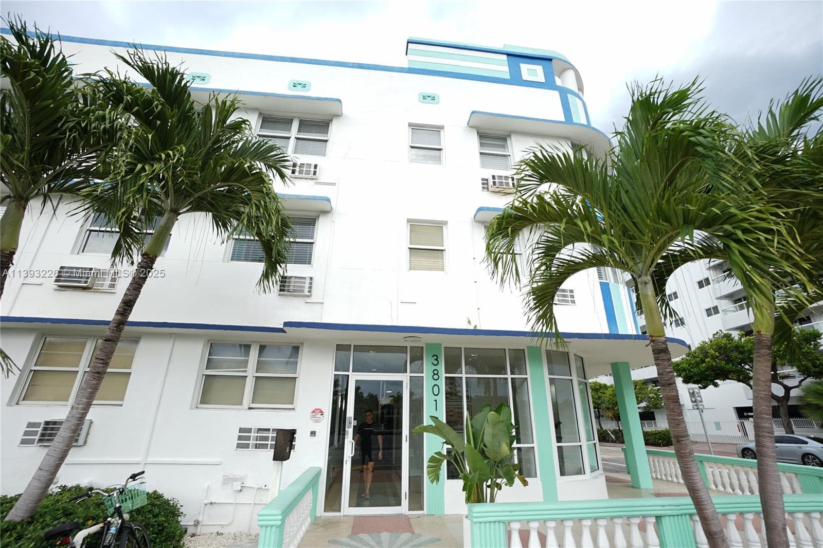 A11393226 — Miami Beach — 2