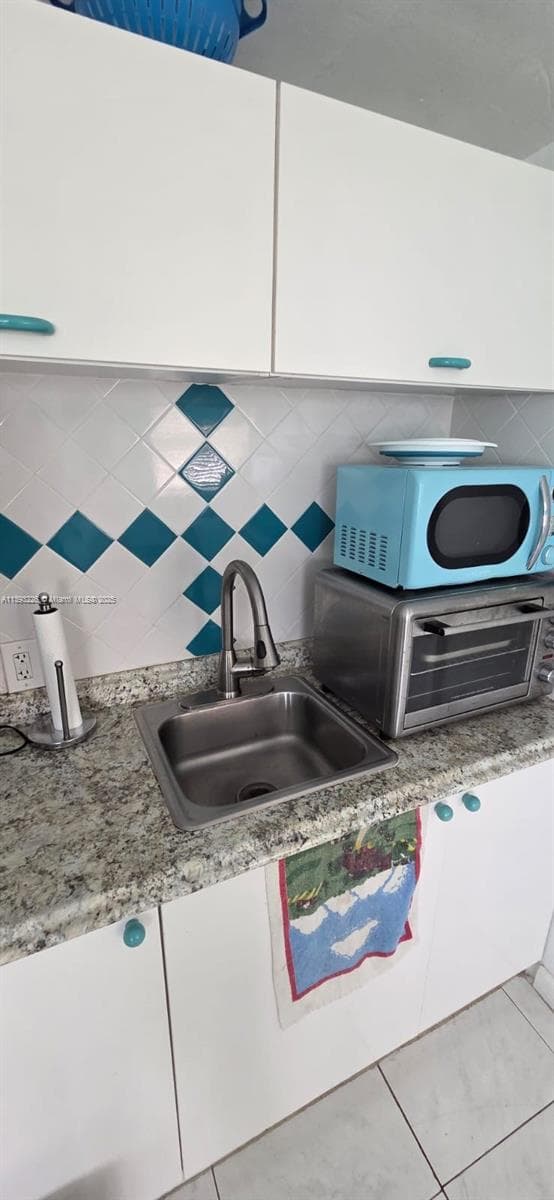 A11393226 — Miami Beach — 24