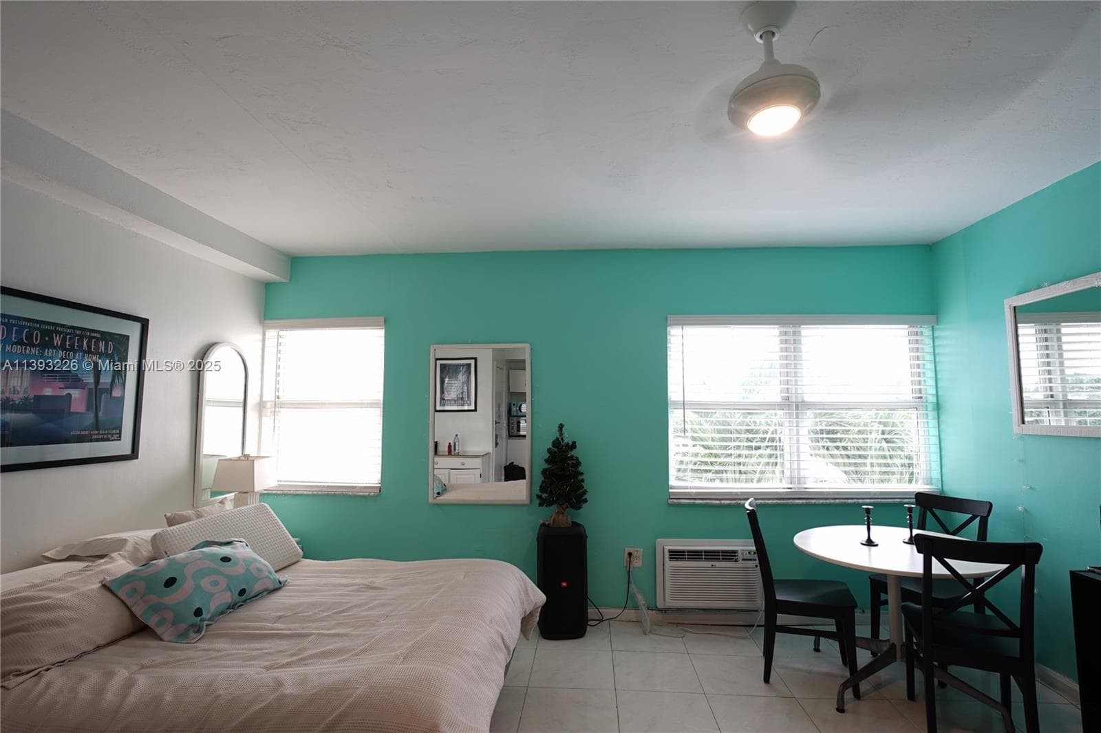 A11393226 — Miami Beach — 18