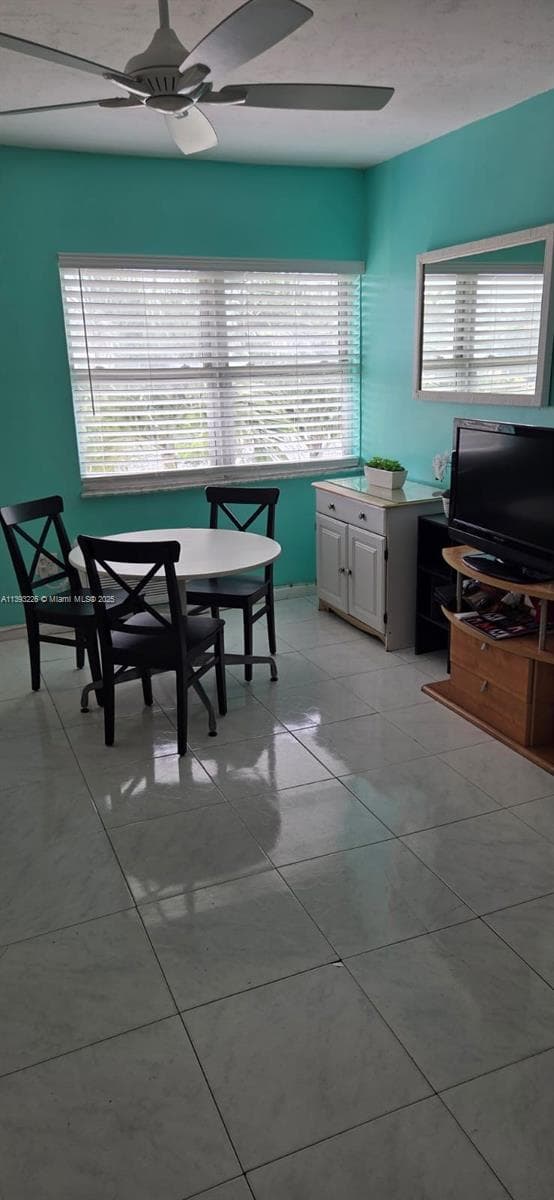 A11393226 — Miami Beach — 25