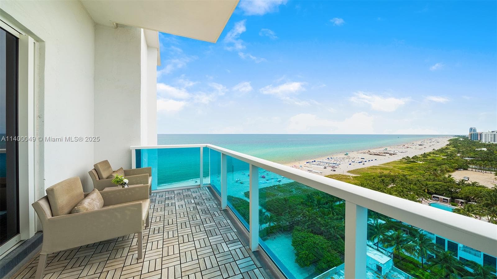 A11400049 — Miami Beach — 2