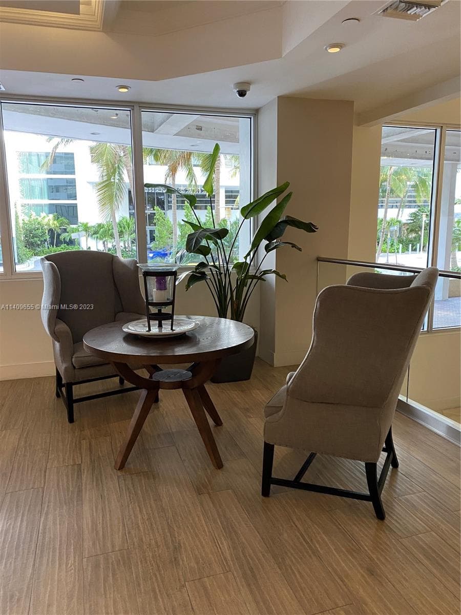 A11409655 — Miami Beach — 13