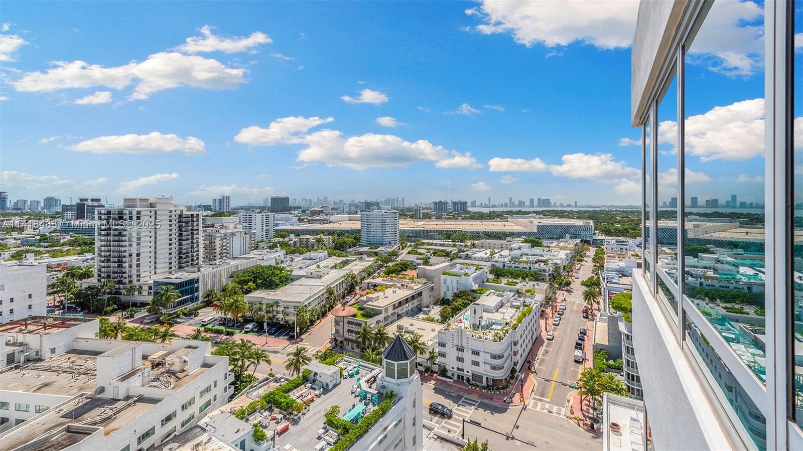 A11418483 — Miami Beach — 12
