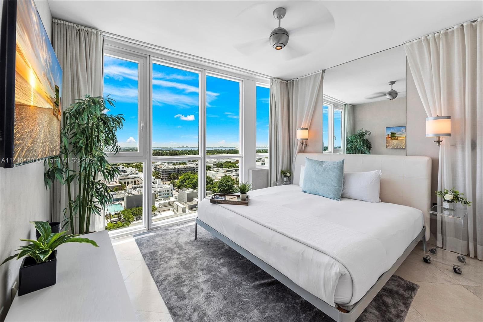A11418483 — Miami Beach — 36