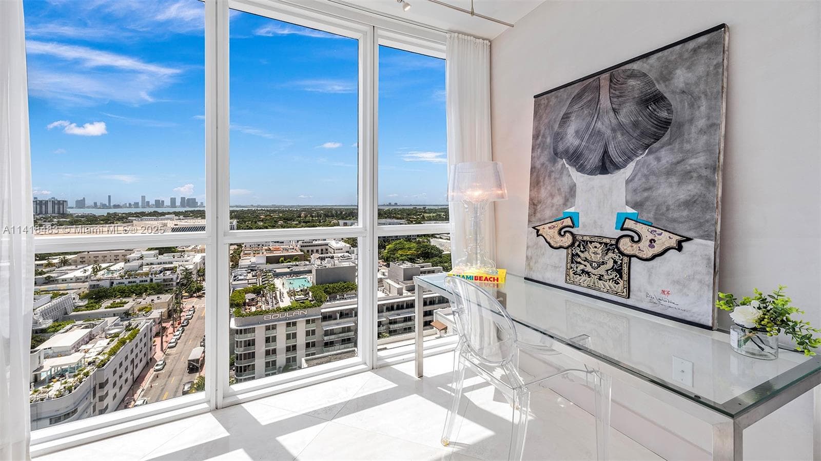 A11418483 — Miami Beach — 19