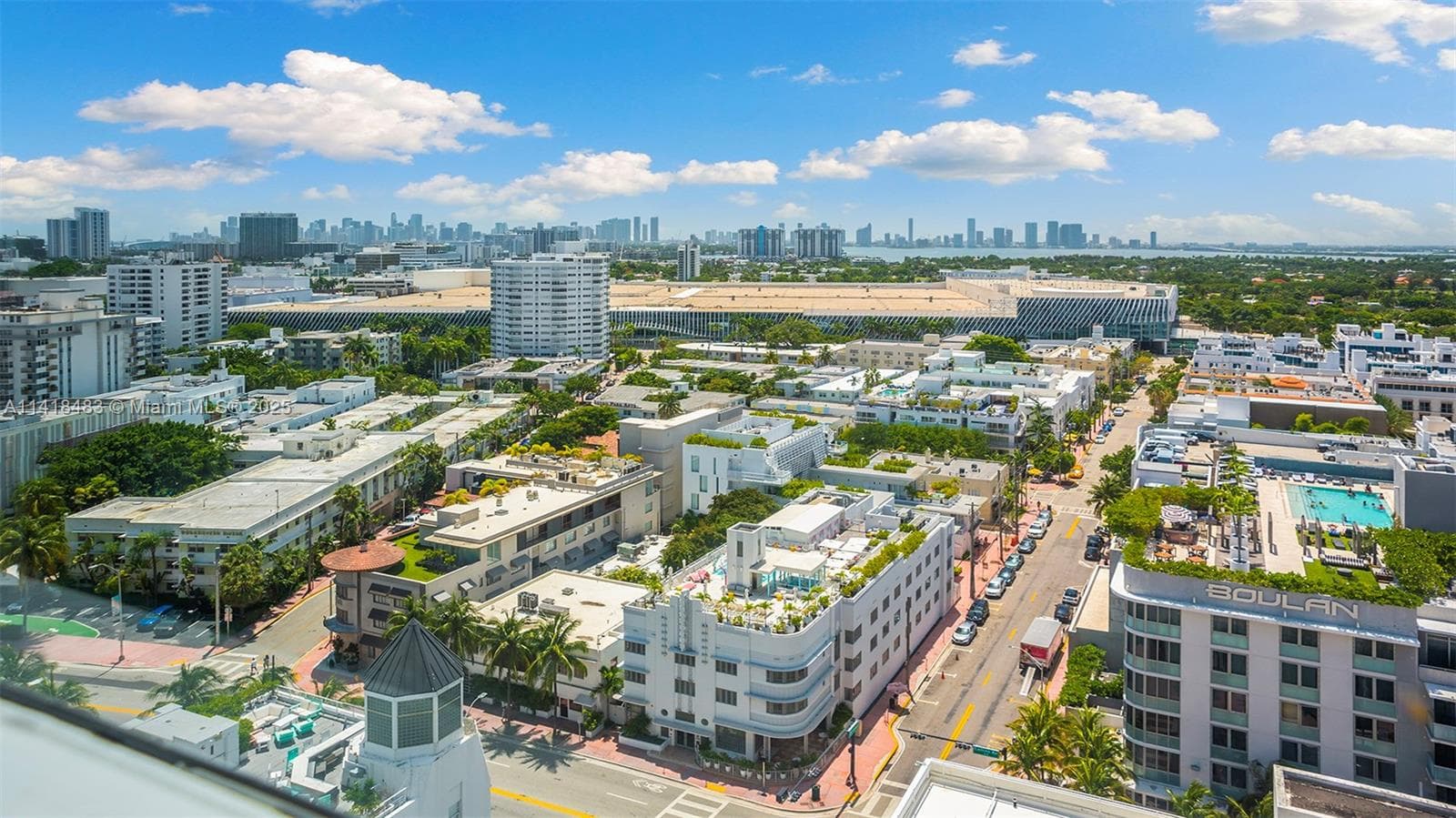A11418483 — Miami Beach — 40