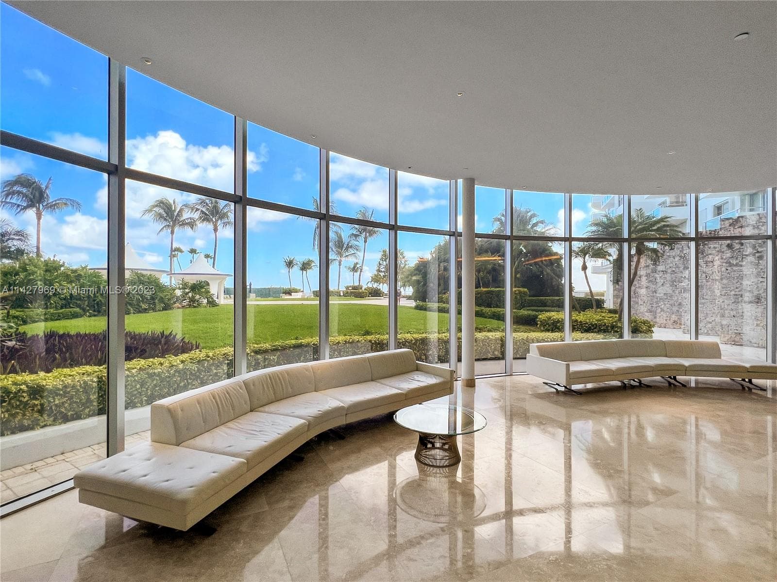 A11427969 — Miami Beach — 30