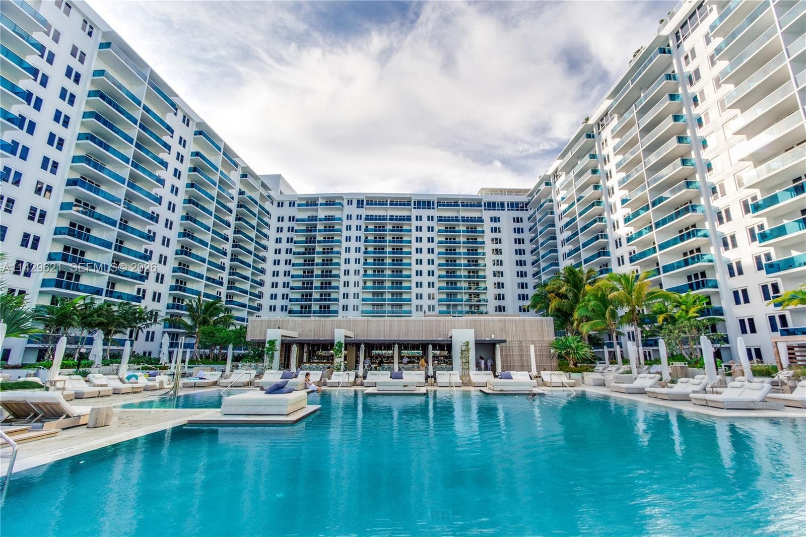A11429621 — Miami Beach — 6