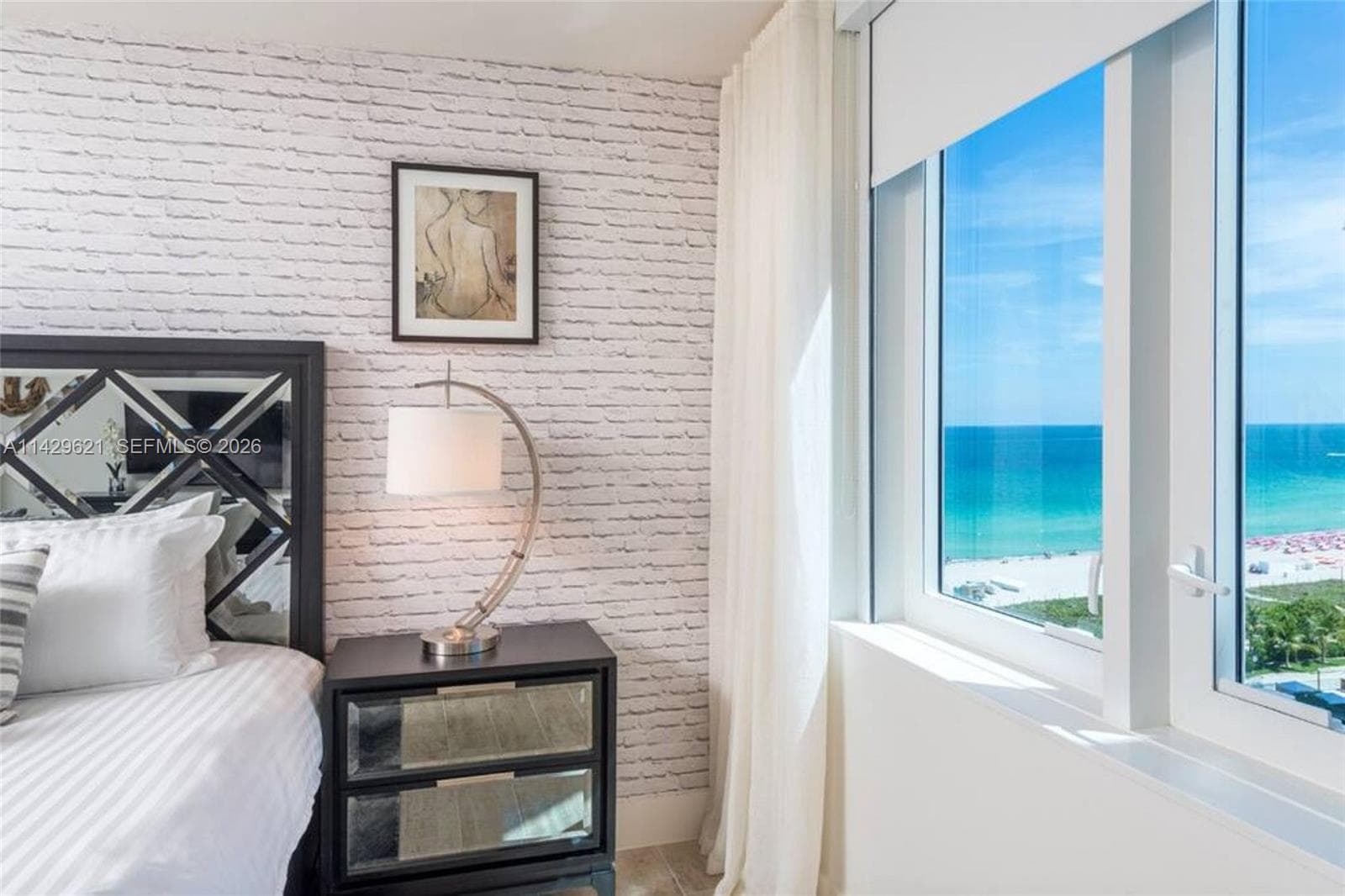 A11429621 — Miami Beach — 21