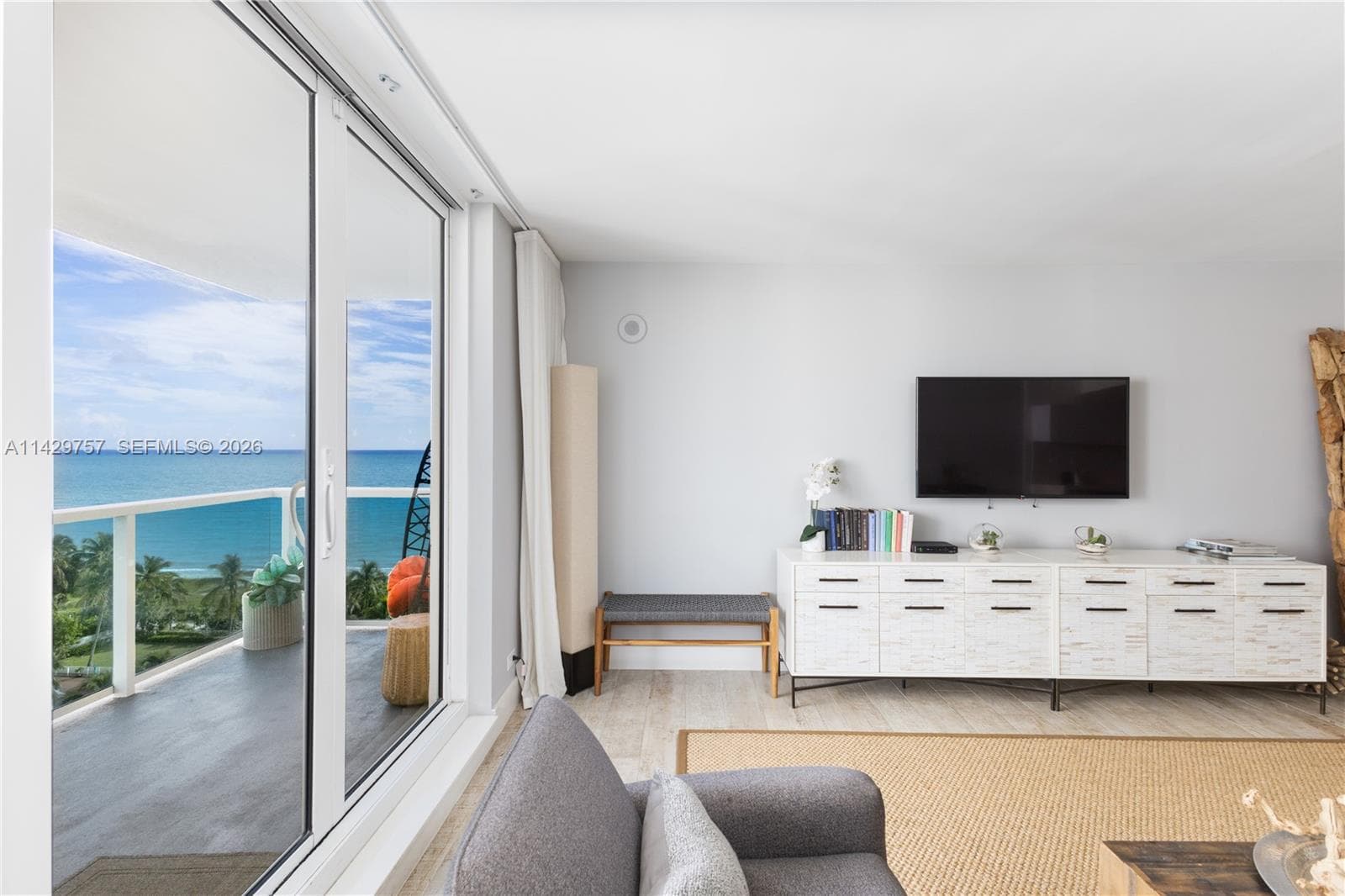 A11429757 — Miami Beach — 23