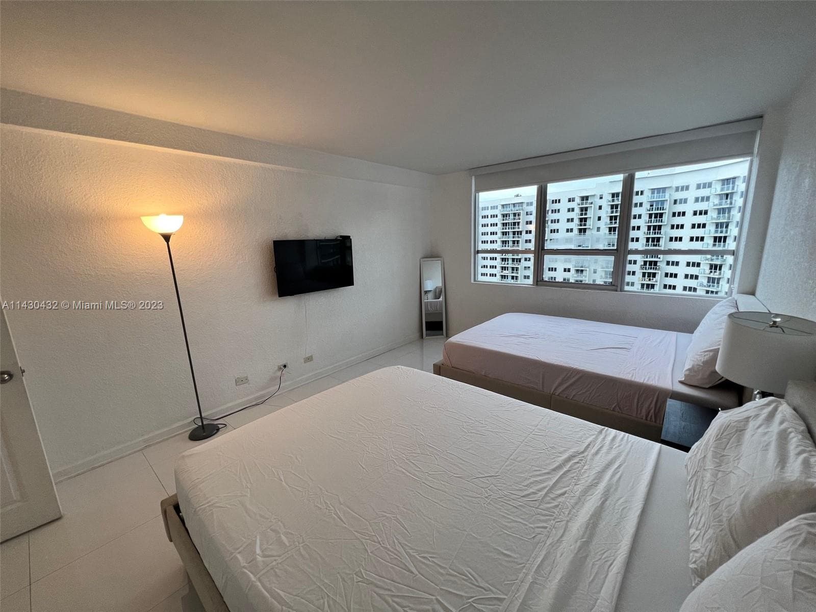 A11430432 — Miami Beach — 8