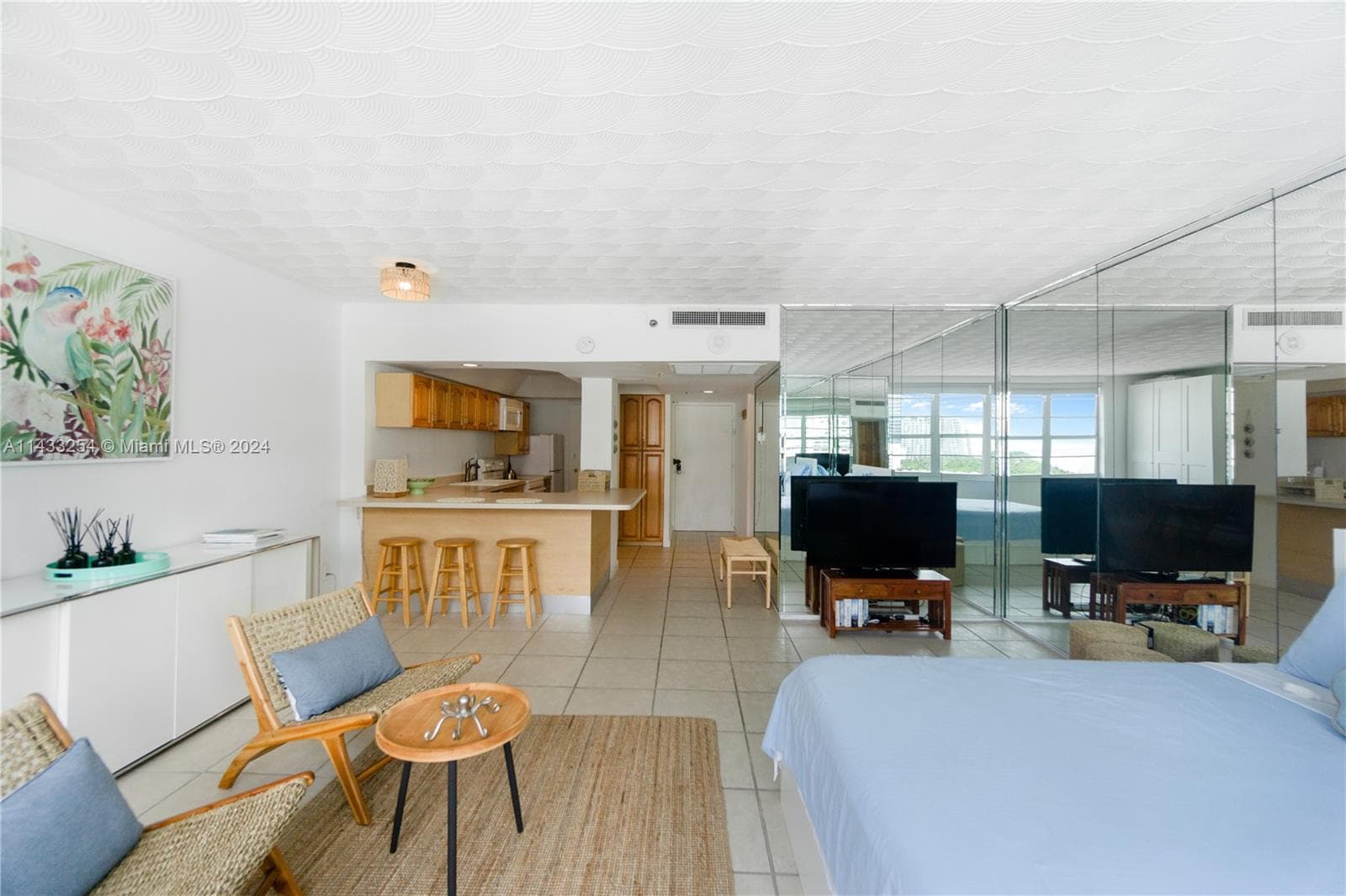 A11433254 — Miami Beach — 6