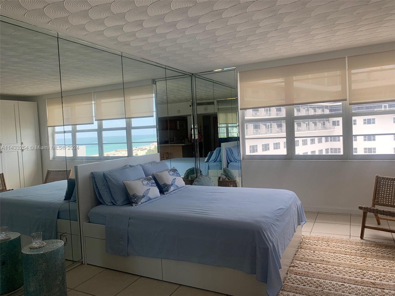 A11433254 — Miami Beach — 16
