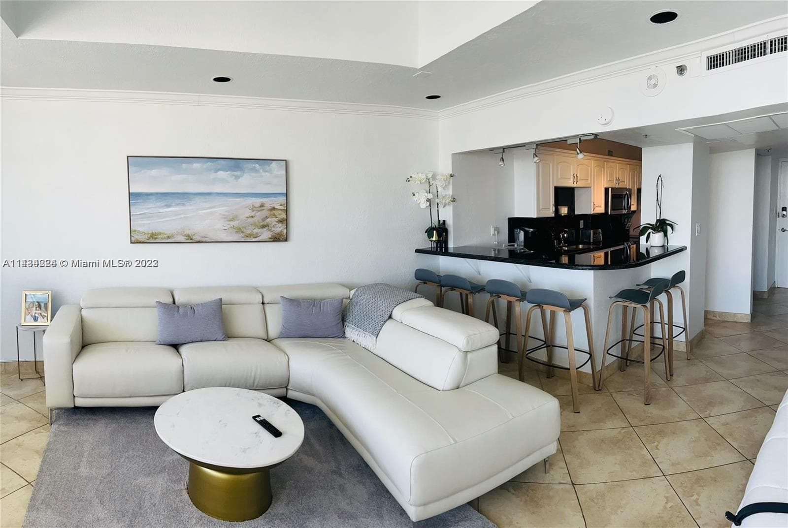 A11434224 — Miami Beach — 9