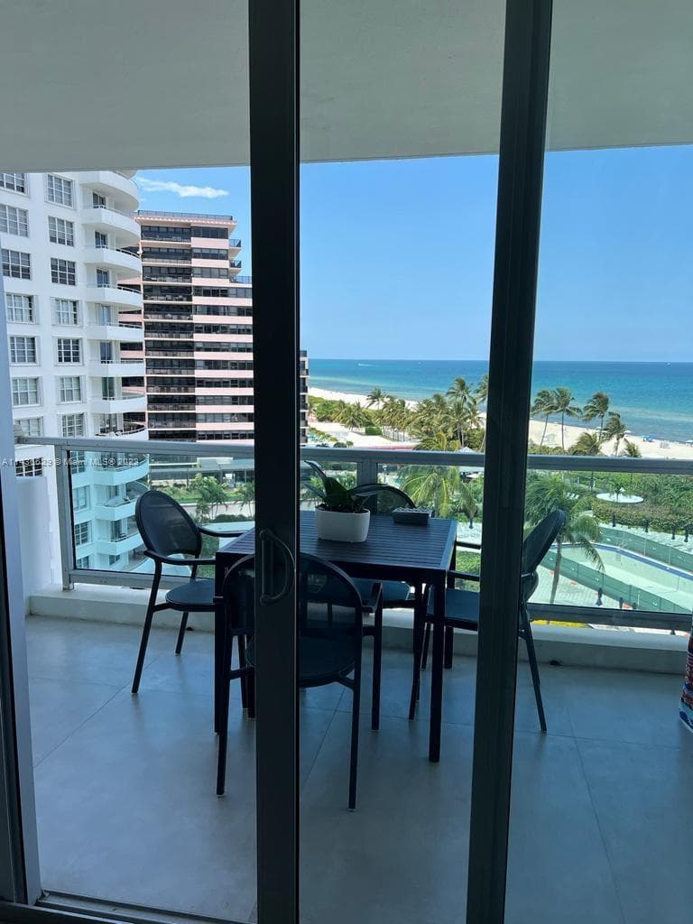 A11436629 — Miami Beach — 2