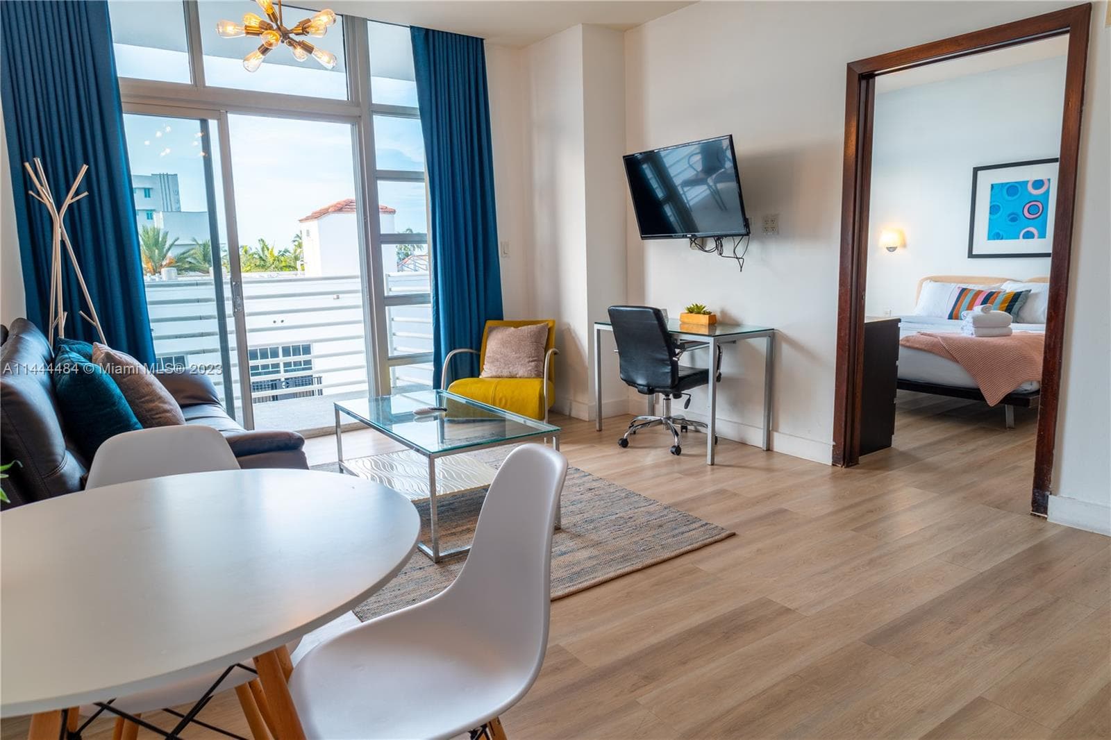 A11444484 — Miami Beach — 21
