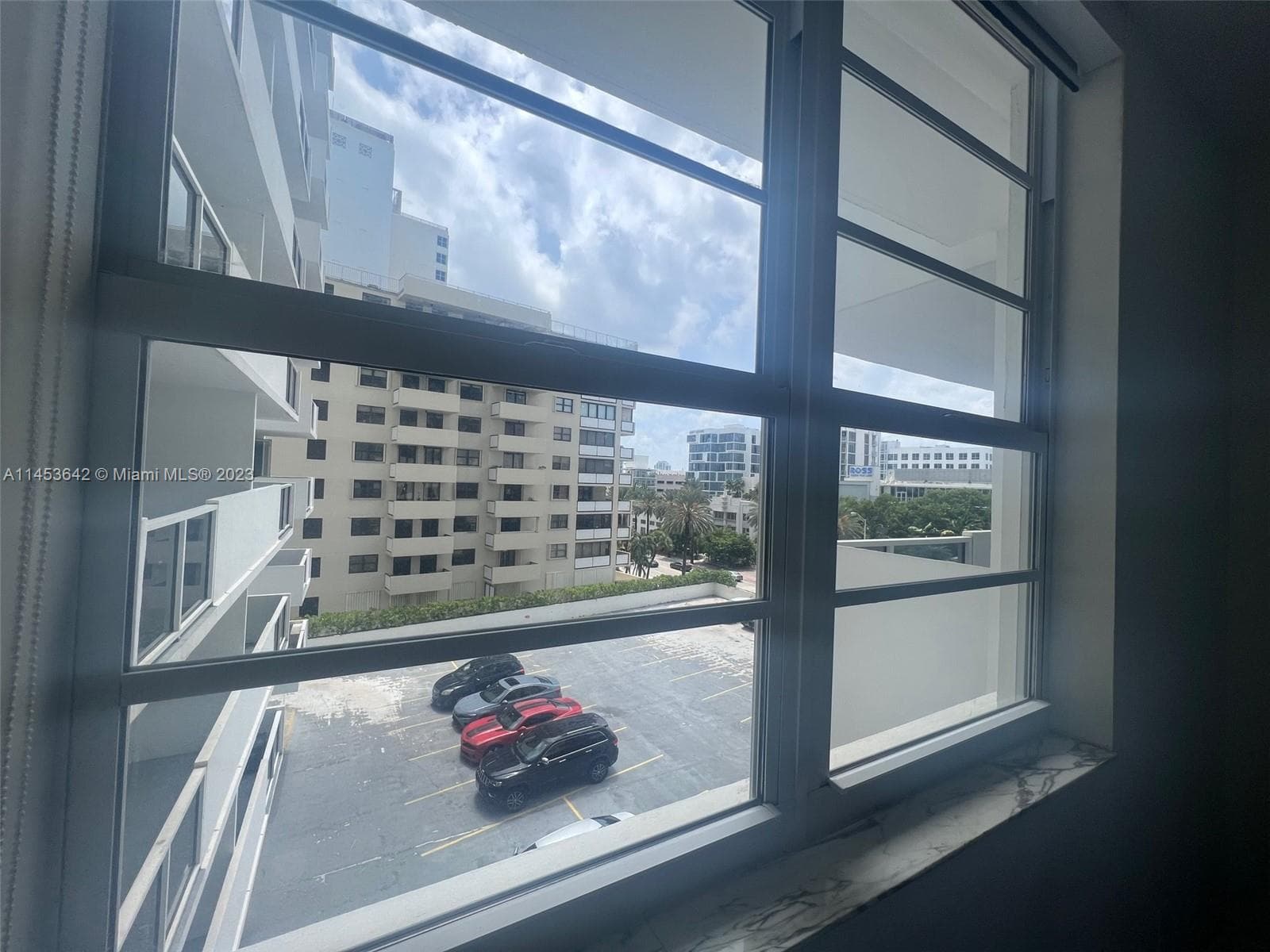 A11453642 — Miami Beach — 10