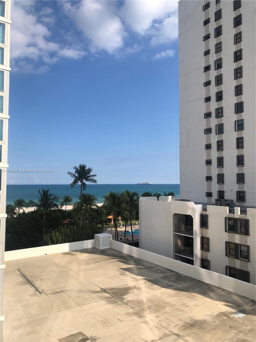 A11454643 — Miami Beach — 7