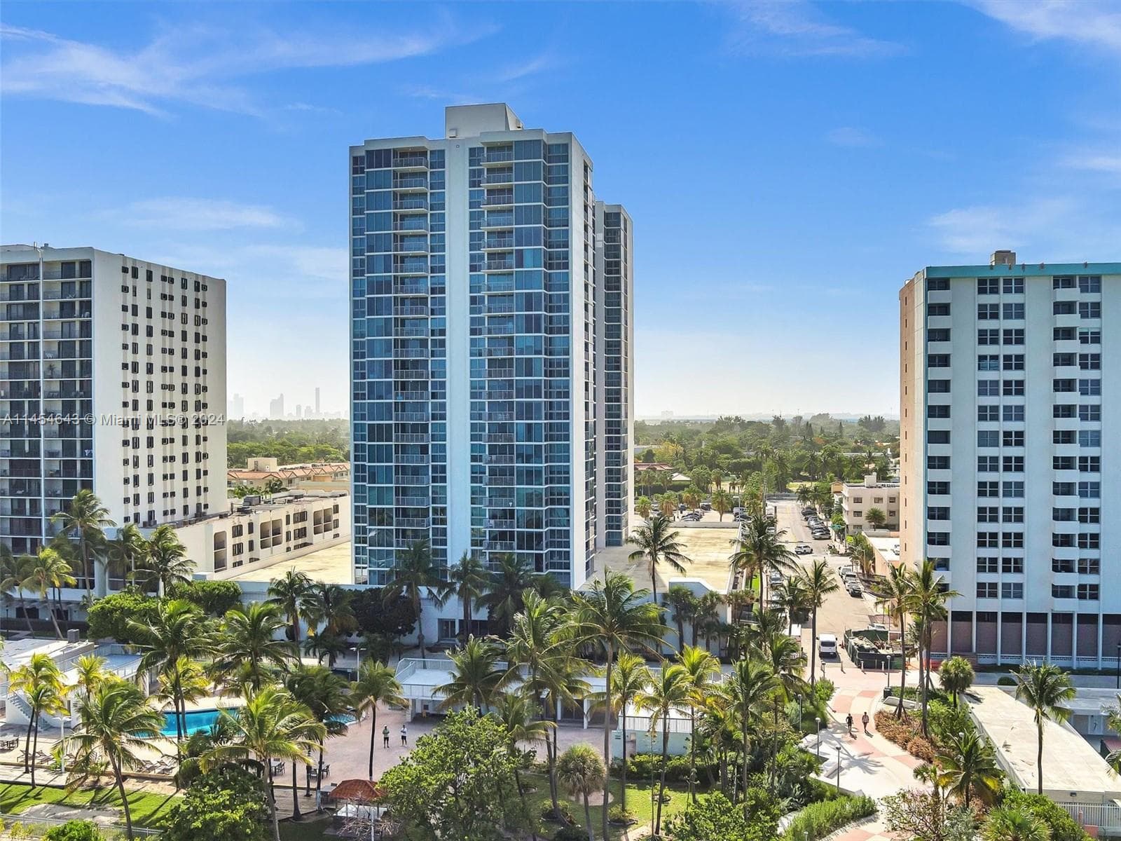 A11454643 — Miami Beach — 34