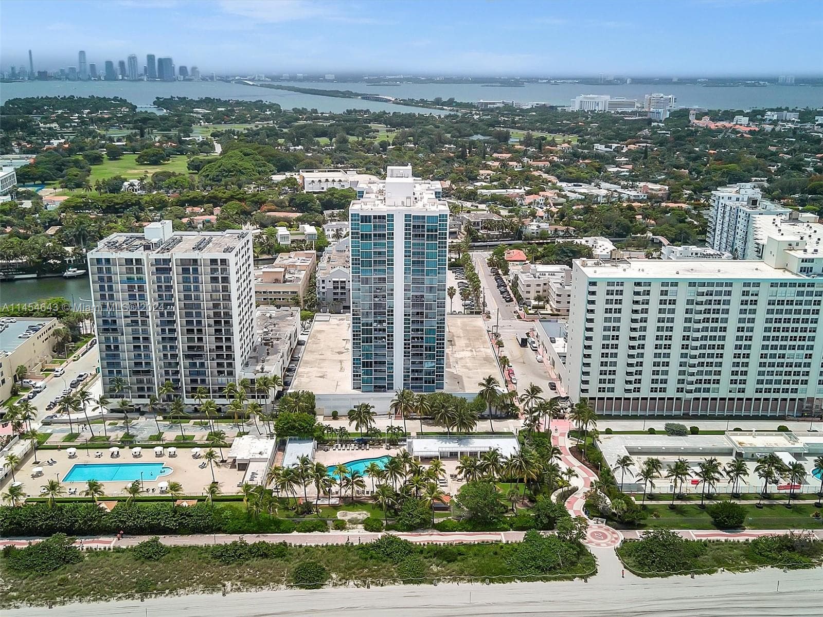A11454643 — Miami Beach — 37