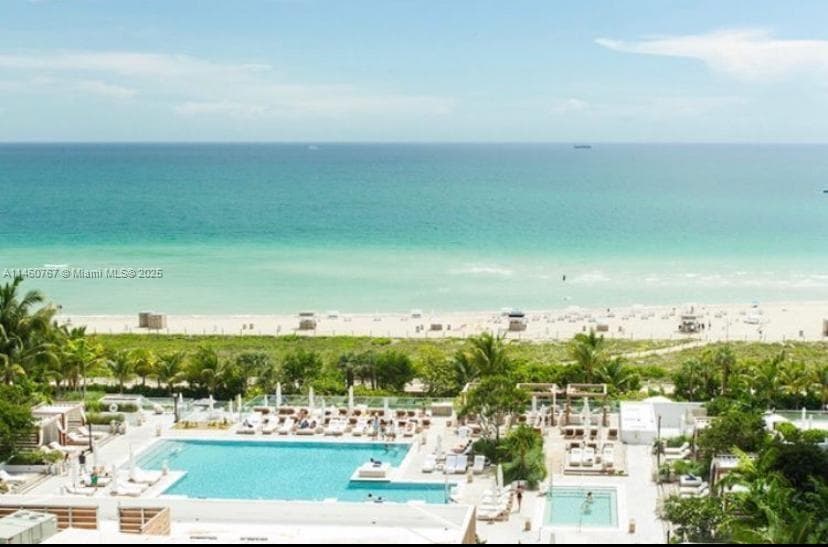 A11460767 — Miami Beach — 13
