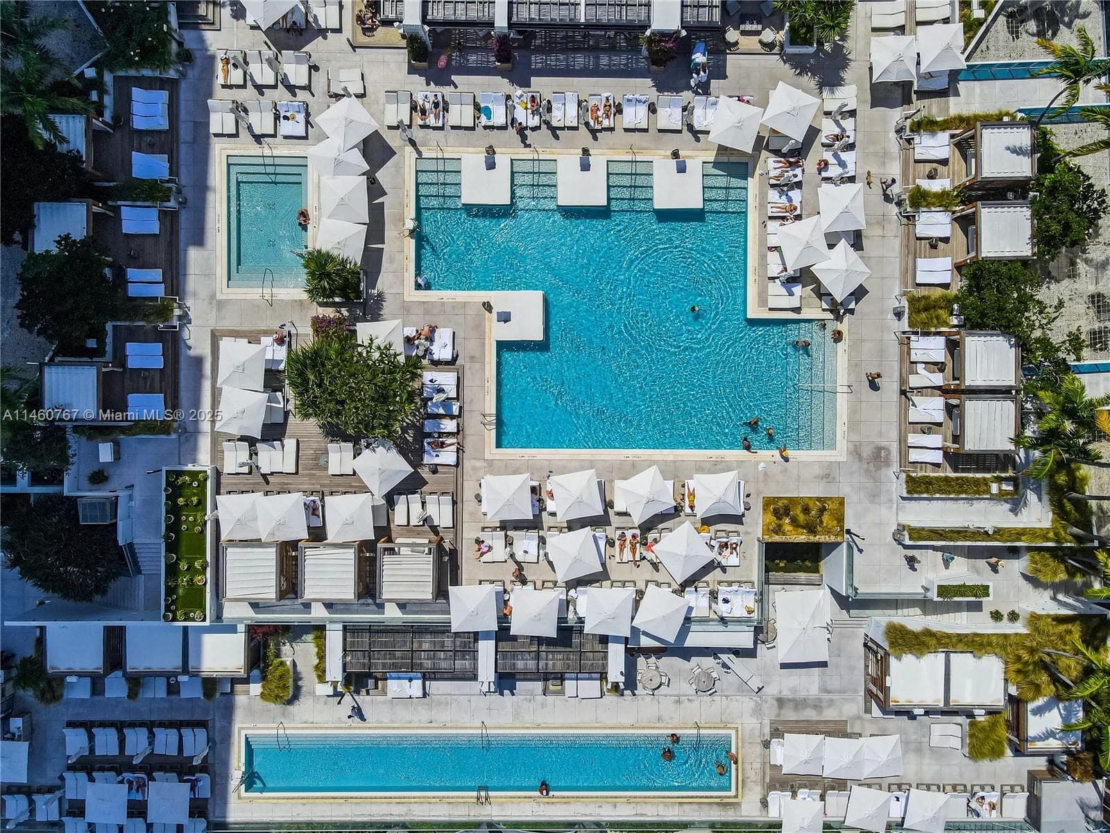 A11460767 — Miami Beach — 14