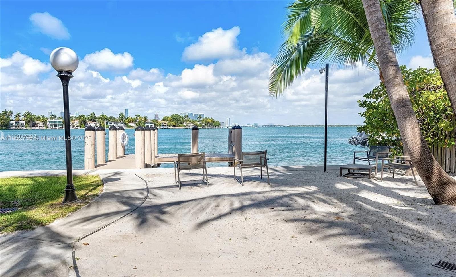 A11462758 — Miami Beach — 23