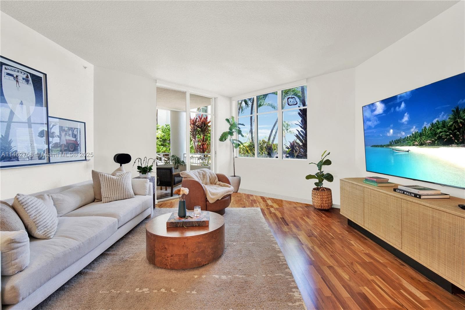 A11462758 — Miami Beach — 13