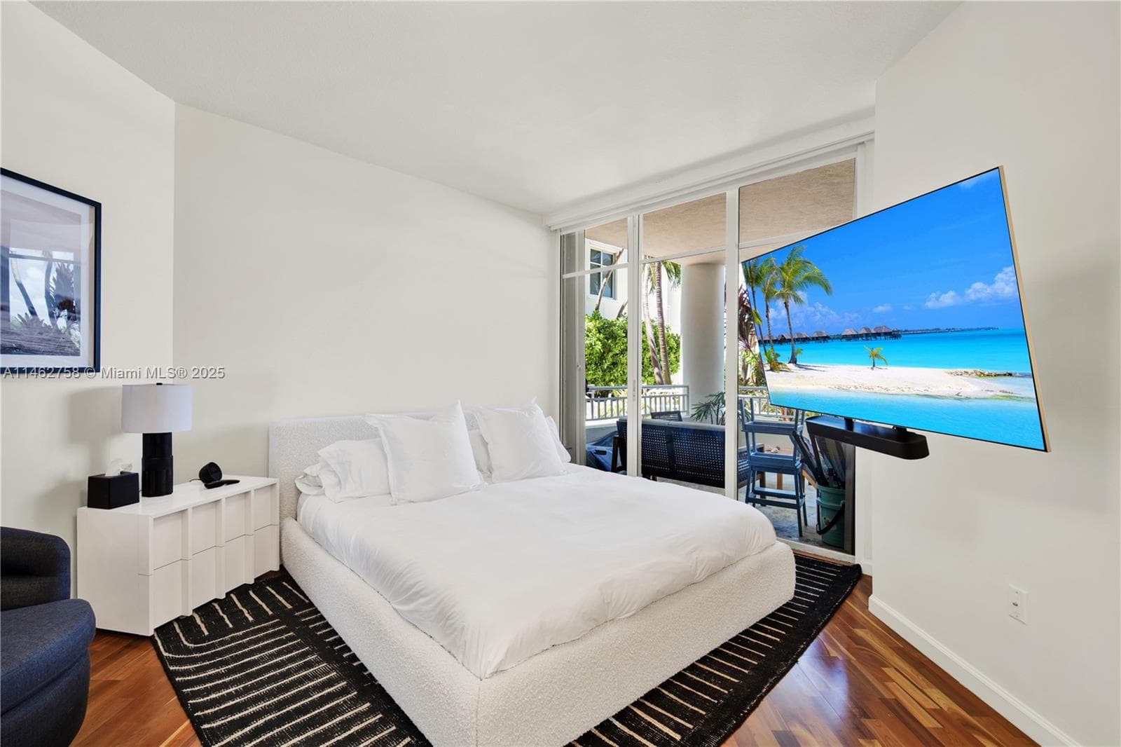 A11462758 — Miami Beach — 57