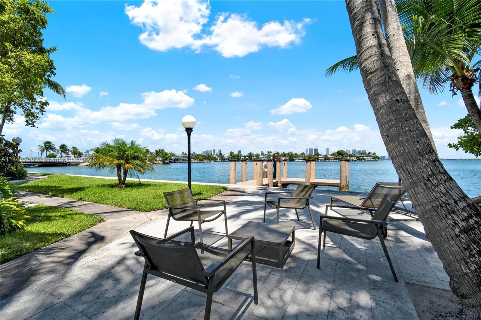A11462758 — Miami Beach — 53