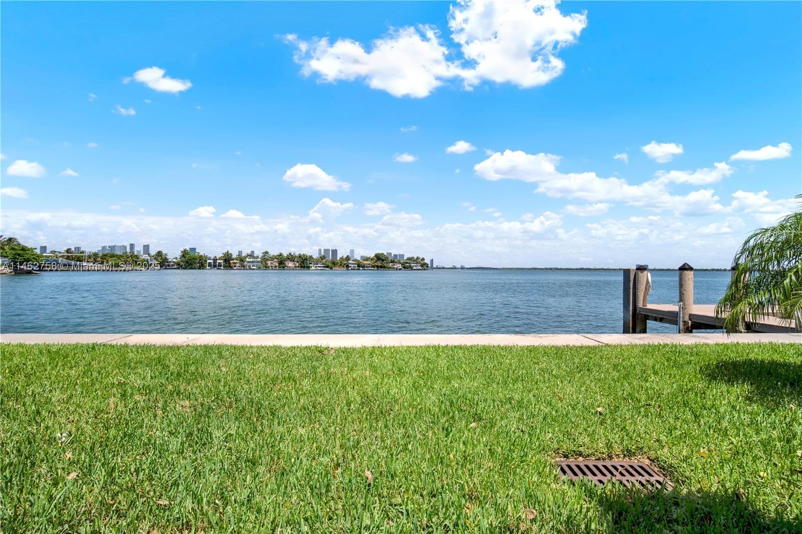 A11462758 — Miami Beach — 63