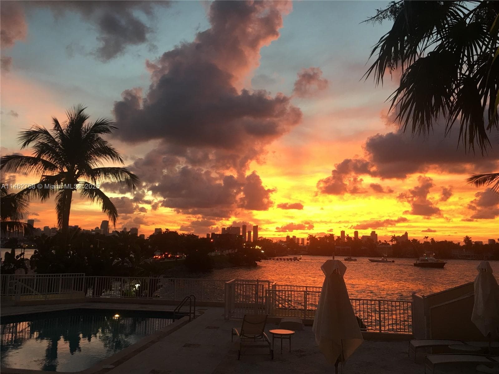 A11462758 — Miami Beach — 34