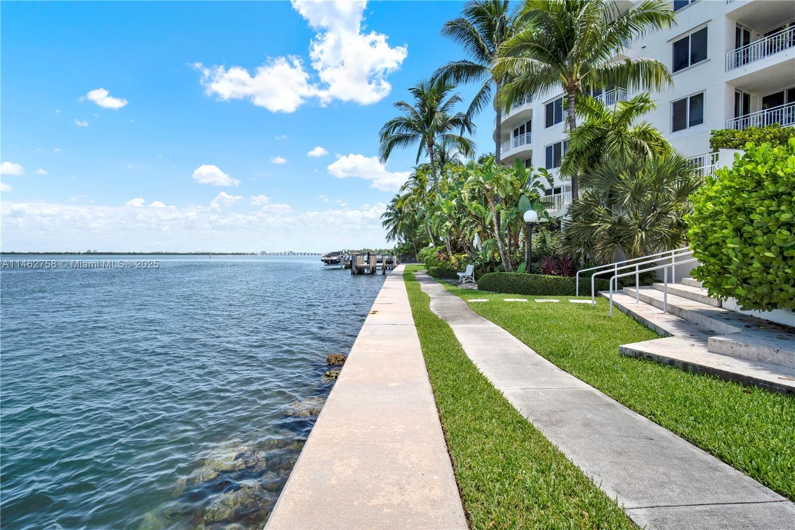 A11462758 — Miami Beach — 65