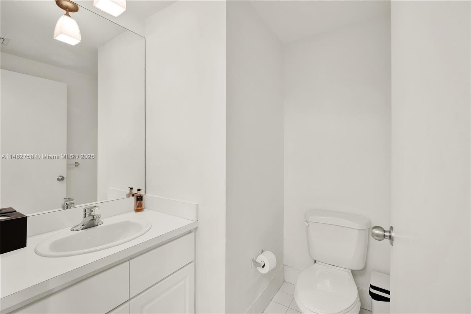 A11462758 — Miami Beach — 10