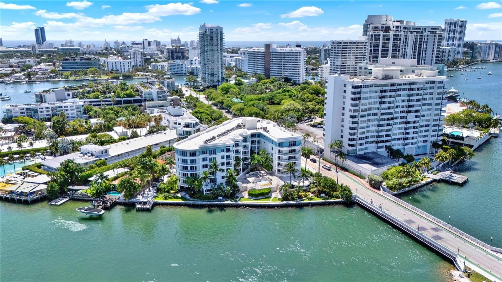 A11462758 — Miami Beach — 44