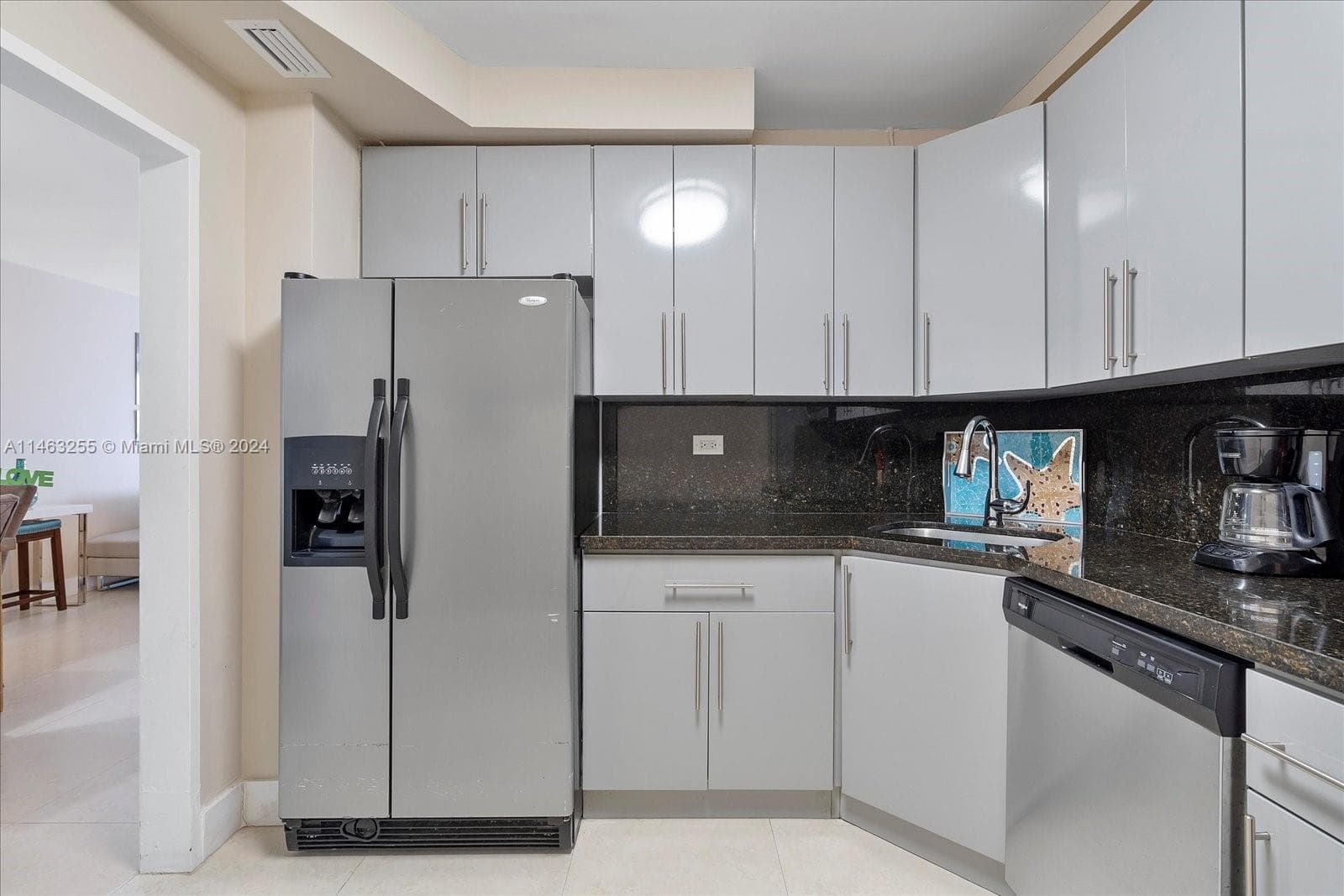 A11463255 — Miami Beach — 23